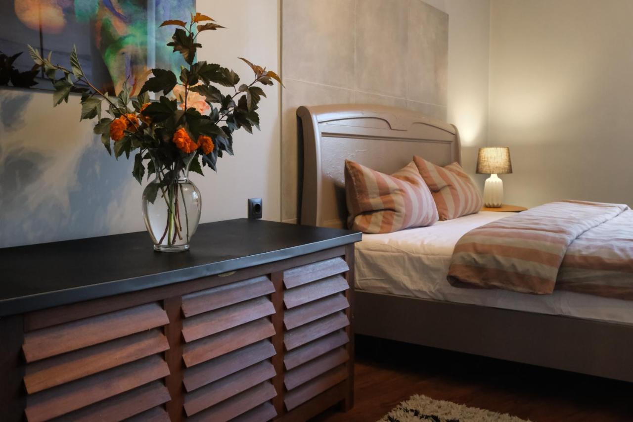 Silti, Atjaunoti Dzivokli Tuvu Centram - 1St Floor Apartment Riga Ngoại thất bức ảnh